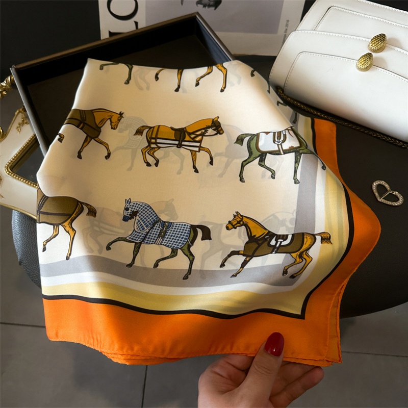 Luxury Brand 2026 Horse Print  - đánh giá và giá Luxury Skincare Headband