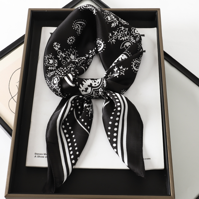 Luxury Brand Silk Square Paisl - đánh giá và giá Luxury Skincare Headband